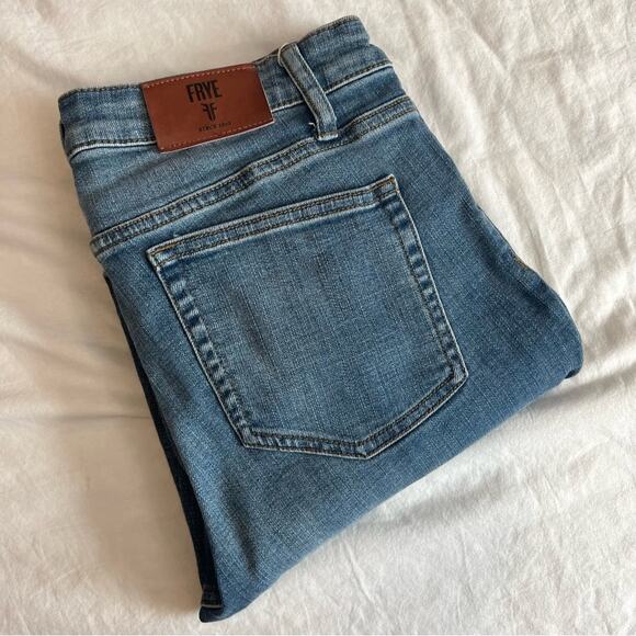 Frye Women’s Skinny Jean size 8 - Picture 14 of 15